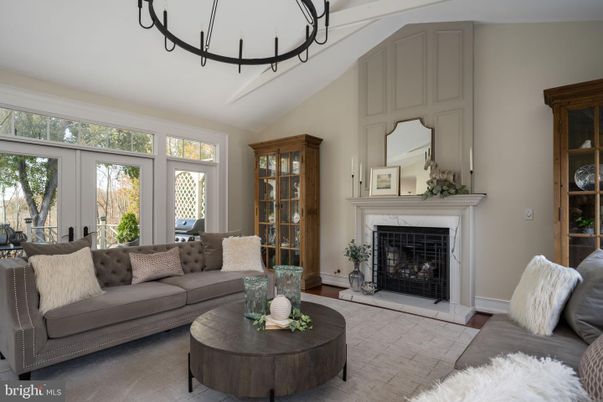 Chandelier, Fireplace, Interior, Living room