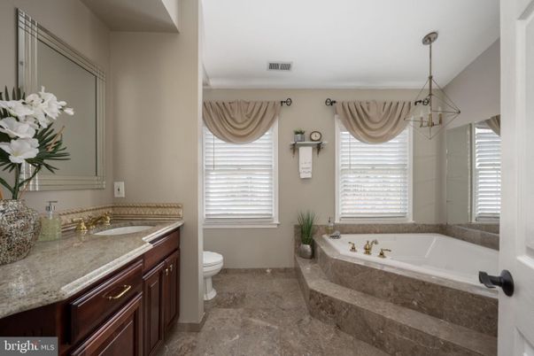 Bathroom, Interior, Pendant Lights