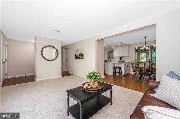Chandelier, Dining room, Interior, Kitchen, Living room, Pendant Lights, Wood Texture Flooring