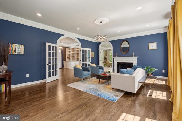 Fireplace, Interior, Living room, Pendant Lights, Recessed Lighting, Wood Texture Flooring