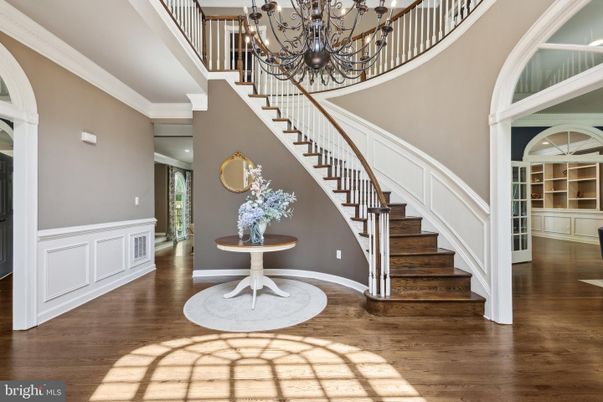 Chandelier, Interior, Wood Texture Flooring