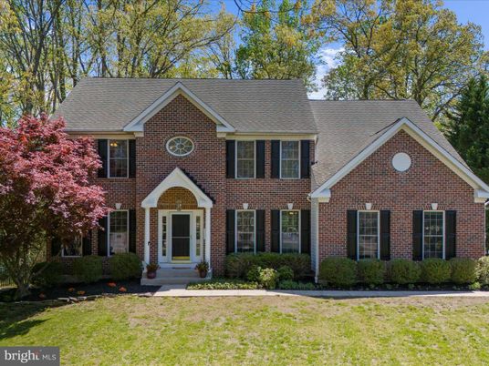 Exterior, Facade, Brick Facade, Brick Traditional