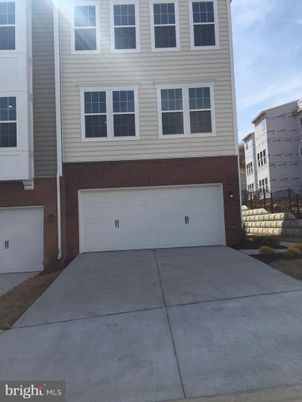 Attached, Exterior, Facade, Brick Facade, Rowhouse