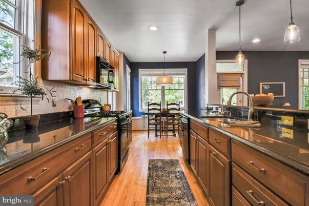 Dining room, Interior, Kitchen, Pendant Lights, Recessed Lighting, Wood Texture Flooring