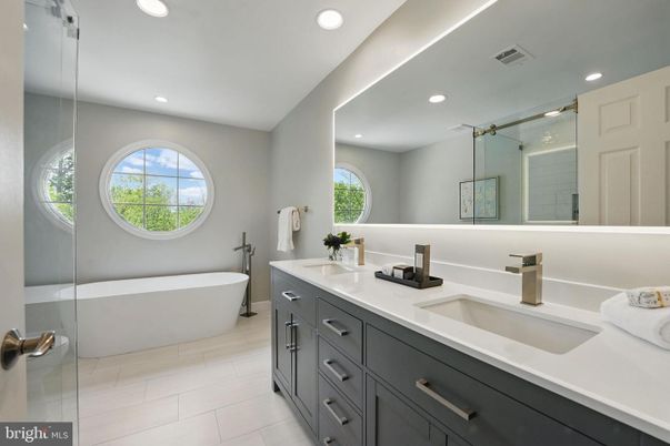 Bathroom, Dual Sink Vanities, Free Standing Baths, Glass Shower, Interior, Recessed Lighting