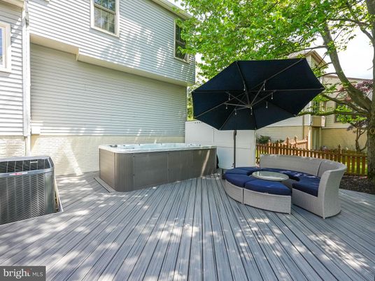 Exterior, Hot Tub