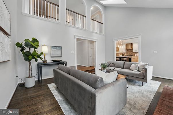 Interior, Kitchen, Living room, Pendant Lights, Recessed Lighting, Wood Texture Flooring