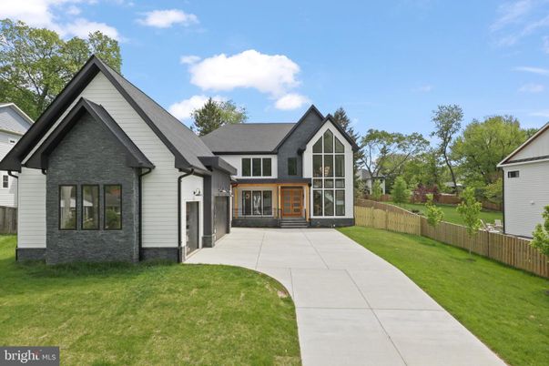 Backyard, Exterior, Facade, Farmhouse