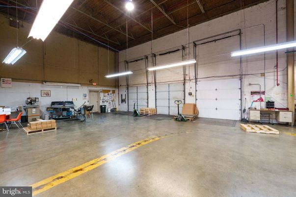 Garage, Interior