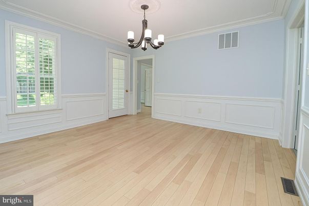 Chandelier, Empty room, Interior, Wood Texture Flooring