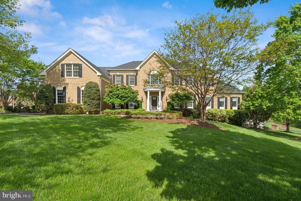 Backyard, Exterior, Facade, Brick Facade, Brick Traditional