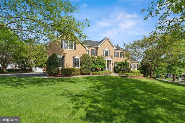 Backyard, Exterior, Facade, Brick Facade, French Provincial