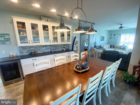 Dining room, Interior, Living room, Pendant Lights, Recessed Lighting, Wood Texture Flooring