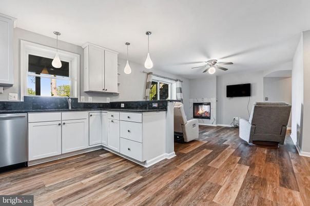 Fireplace, Interior, Kitchen, Pendant Lights, Wood Texture Flooring