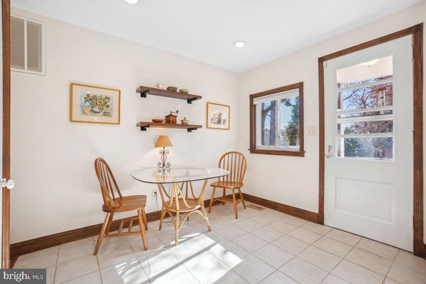 Dining room, Interior, Recessed Lighting