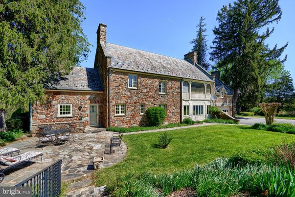 Backyard, Exterior, Facade, Brick Facade, French Provincial
