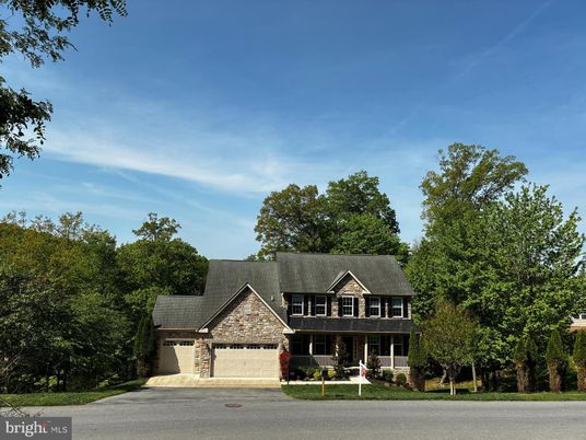Attached, Exterior, Facade, Georgian