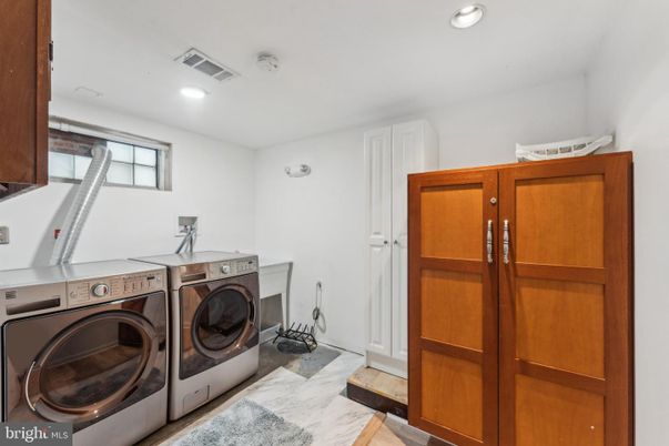 Interior, Recessed Lighting, Washer