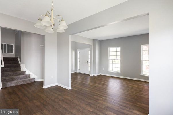 Empty room, Interior, Pendant Lights, Wood Texture Flooring