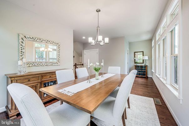 Chandelier, Dining room, Interior, Recessed Lighting, Wood Texture Flooring
