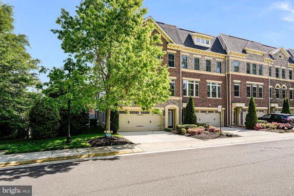Attached, Exterior, Facade, Brick Facade, Rowhouse