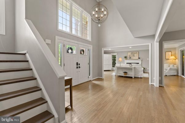 Chandelier, Interior, Kitchen, Pendant Lights, Recessed Lighting, Wood Texture Flooring