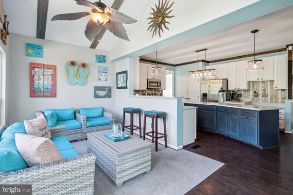 Interior, Kitchen, Living room, Pendant Lights, Stainless Steel Appliances, Wood Texture Flooring