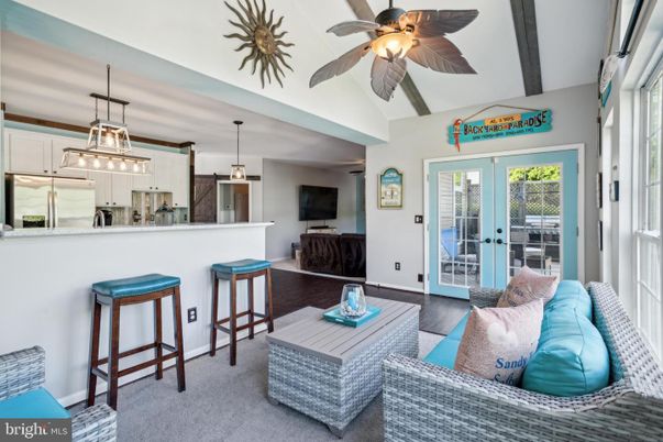 Interior, Kitchen, Living room, Pendant Lights, Wooden Beams, Wood Texture Flooring