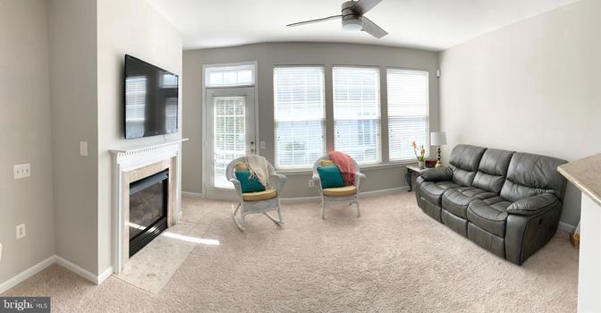 Fireplace, Interior, Living room, Water
