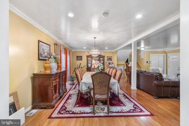 Chandelier, Dining room, Interior, Living room, Recessed Lighting, Wood Texture Flooring