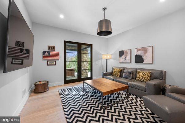 Interior, Living room, Pendant Lights, Recessed Lighting, Wood Texture Flooring