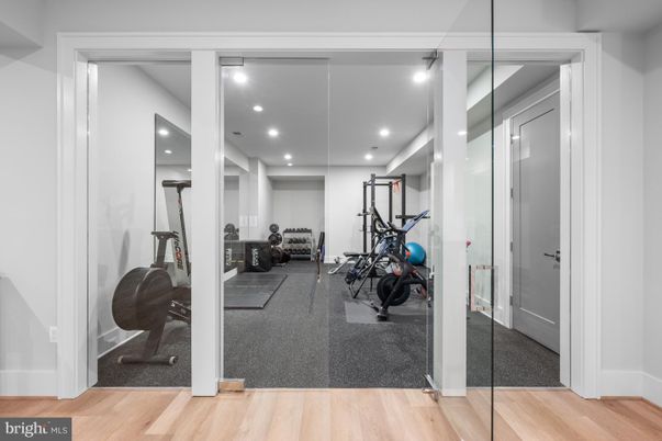 Fitness Equipment, Interior, Recessed Lighting, Wood Texture Flooring
