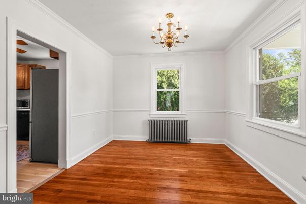 Chandelier, Empty room, Interior, Wood Texture Flooring