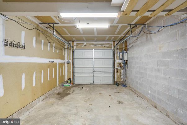 Garage, Interior, Stone Walls