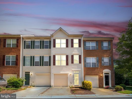 Attached, Exterior, Facade, Brick Facade, Rowhouse