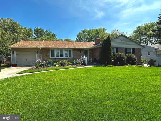 Attached, Exterior, Facade, Brick Facade, Ranch