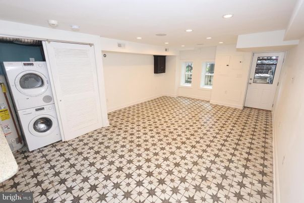 Interior, Recessed Lighting, Utility Closets, Washer