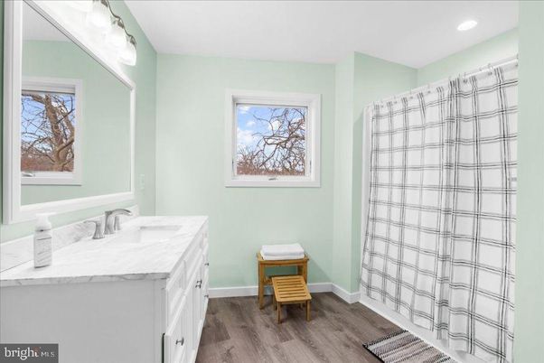 Bathroom, Interior, Recessed Lighting, Wood Texture Flooring