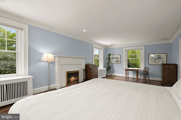 Bedroom, Fireplace, Interior, Recessed Lighting, Wood Texture Flooring