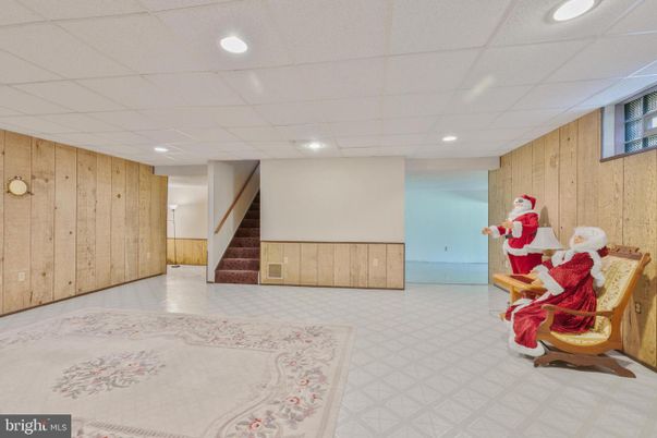 Interior, Recessed Lighting, Wooden Walls
