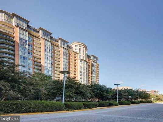 Exterior, Facade, Condo Building