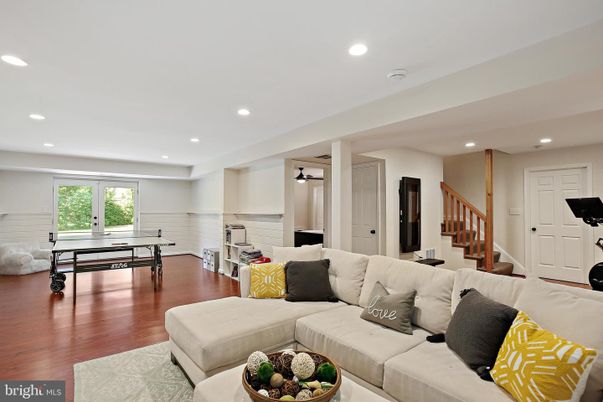 Game Room, Interior, Living room, Recessed Lighting, Wood Texture Flooring