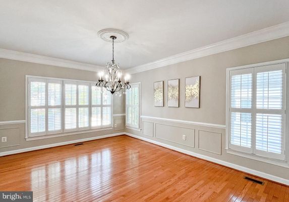 Chandelier, Empty room, Interior, Wood Texture Flooring