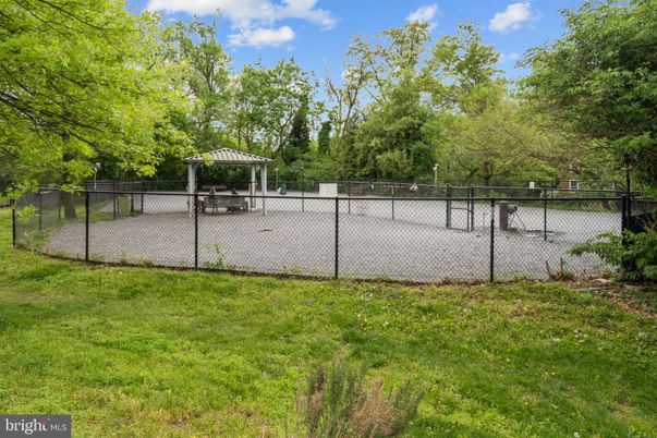 Exterior, Tennis Courts