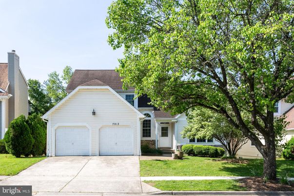 Attached, Exterior, Facade, Ranch