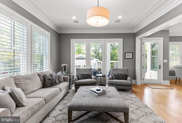 Interior, Living room, Pendant Lights, Recessed Lighting, Wood Texture Flooring