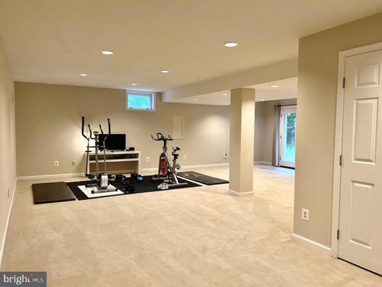 Fitness Equipment, Interior, Recessed Lighting