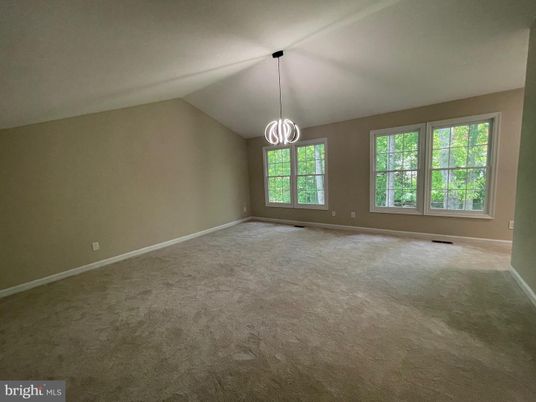 Empty room, Interior, Pendant Lights