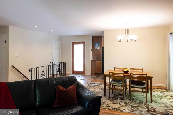 Chandelier, Dining room, Interior, Recessed Lighting