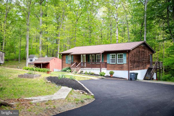 Backyard, Exterior, Facade, Log Home